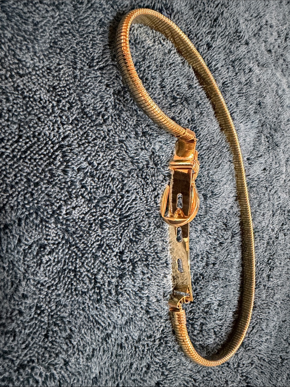 Gold-Tone Womens Elastic Belt with Decorative Buckle
